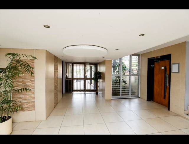 2 BEDROOM APARTMENT FOR SALE IN GLENWOOD